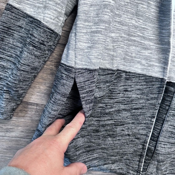 Talbots Colorblock Cardigan Sweater Womens Size LP - Picture 3 of 7